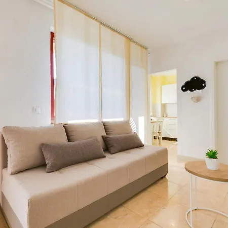 Nina Apartment *